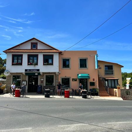 A Cochera Hostel 费罗尔 外观 照片